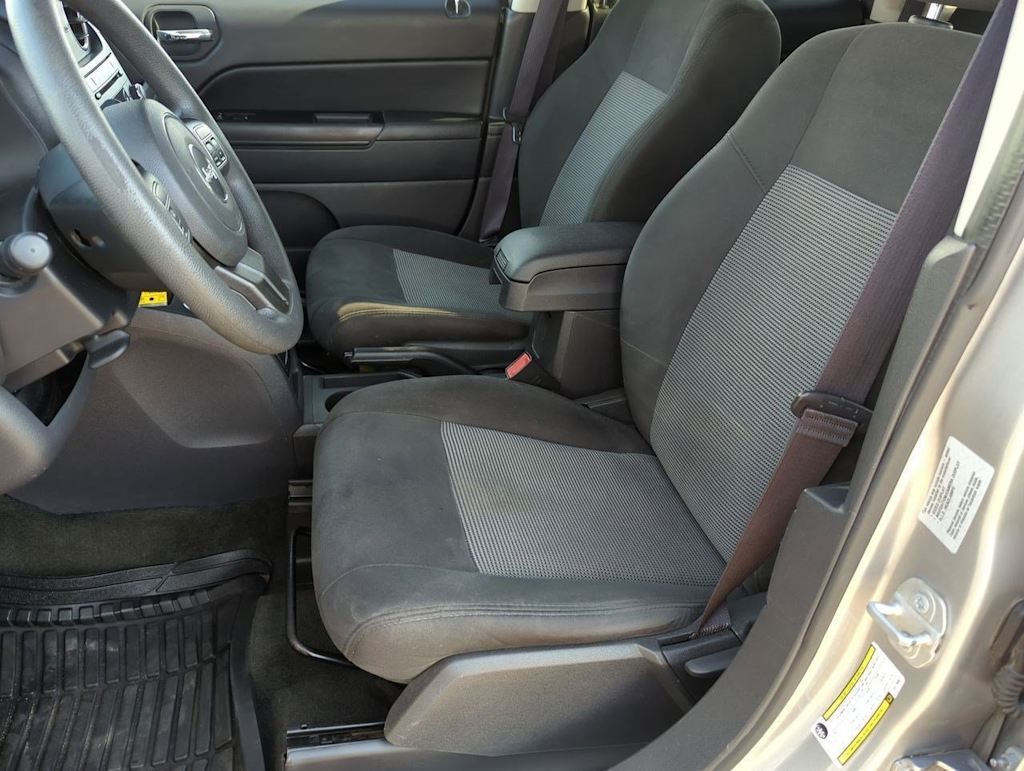 2016 Jeep Patriot Sport 10