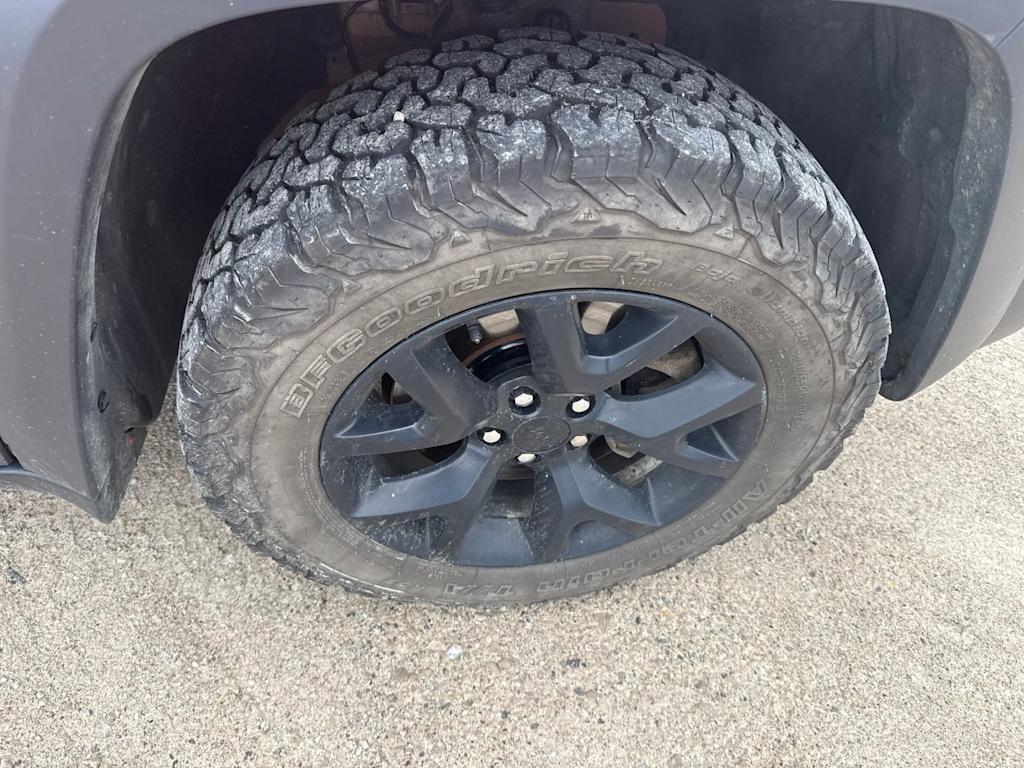 Thumbnail: 2015 Jeep Cherokee - 7
