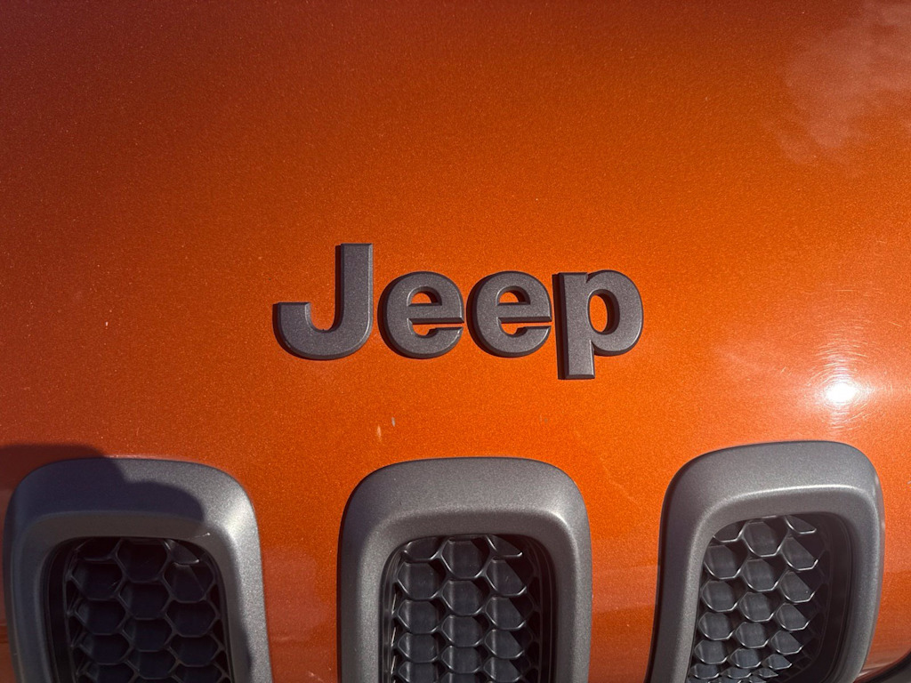 Thumbnail: 2015 Jeep Cherokee - 20