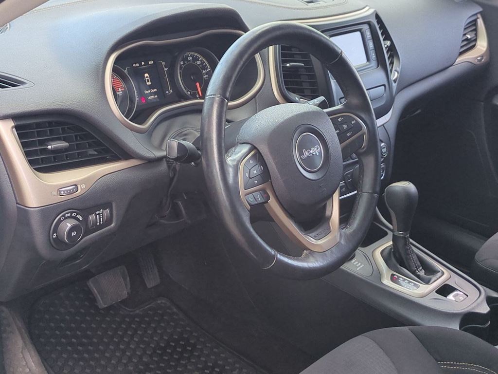 Thumbnail: 2016 Jeep Cherokee - 2