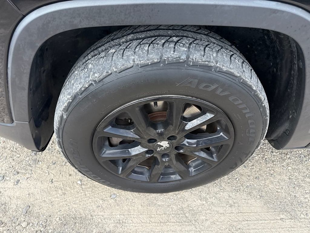 Thumbnail: 2015 Jeep Cherokee - 16