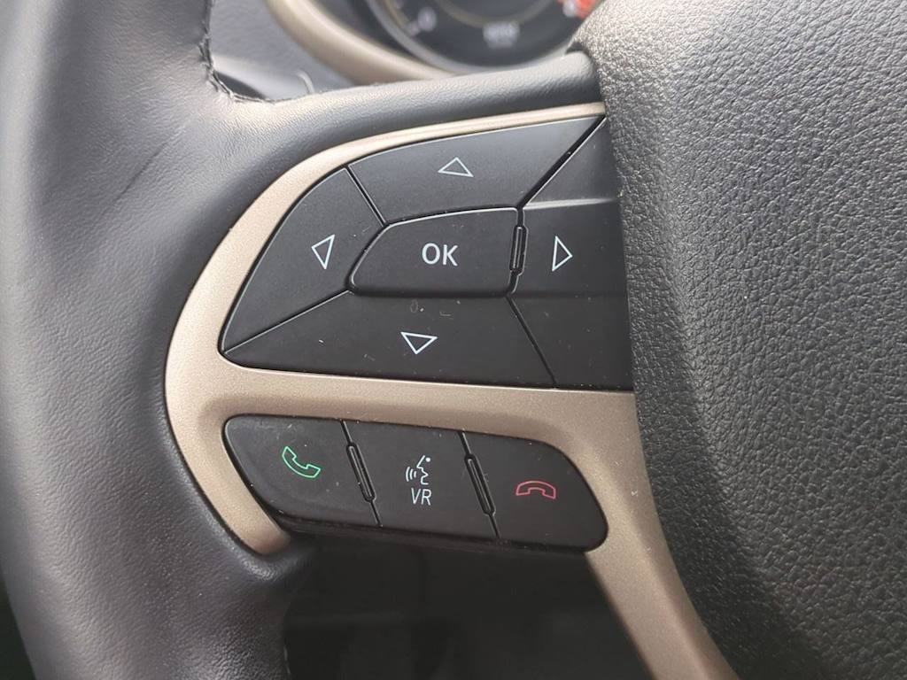 Thumbnail: 2015 Jeep Cherokee - 28