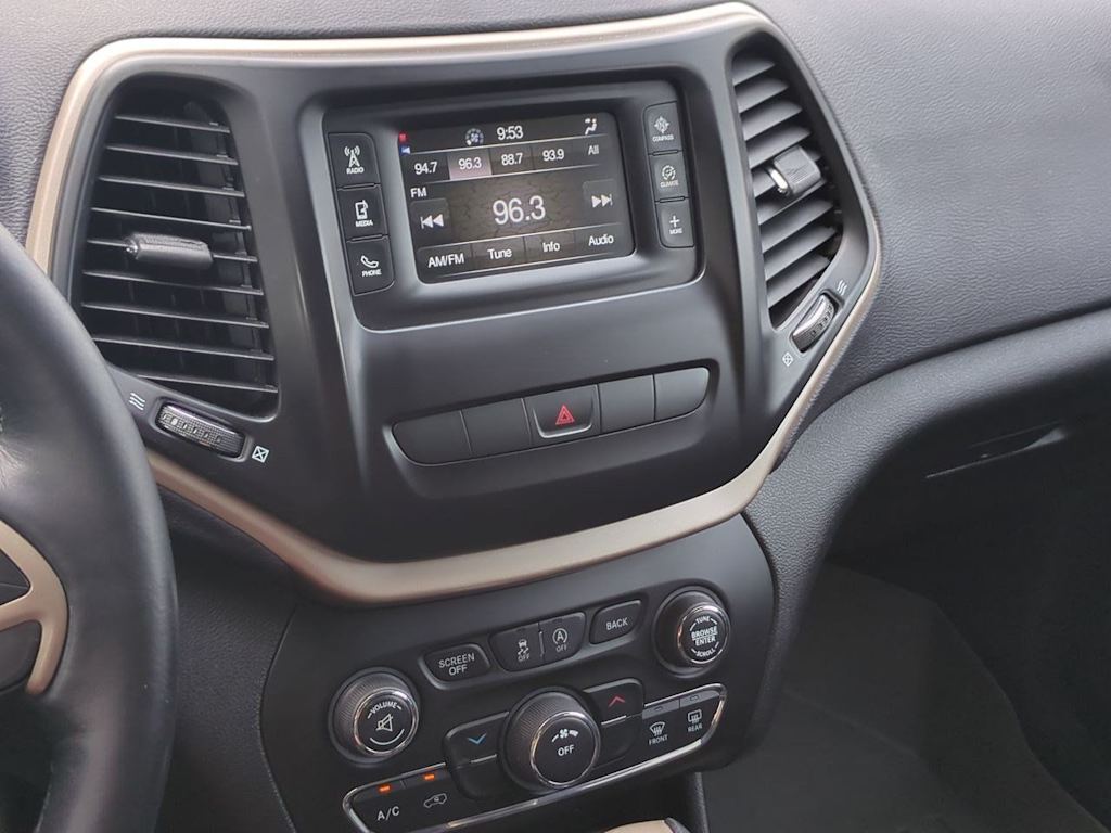 Thumbnail: 2015 Jeep Cherokee - 14