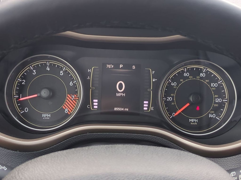Thumbnail: 2015 Jeep Cherokee - 16