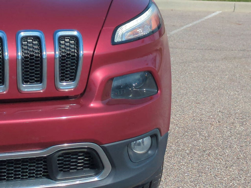 Thumbnail: 2016 Jeep Cherokee - 24