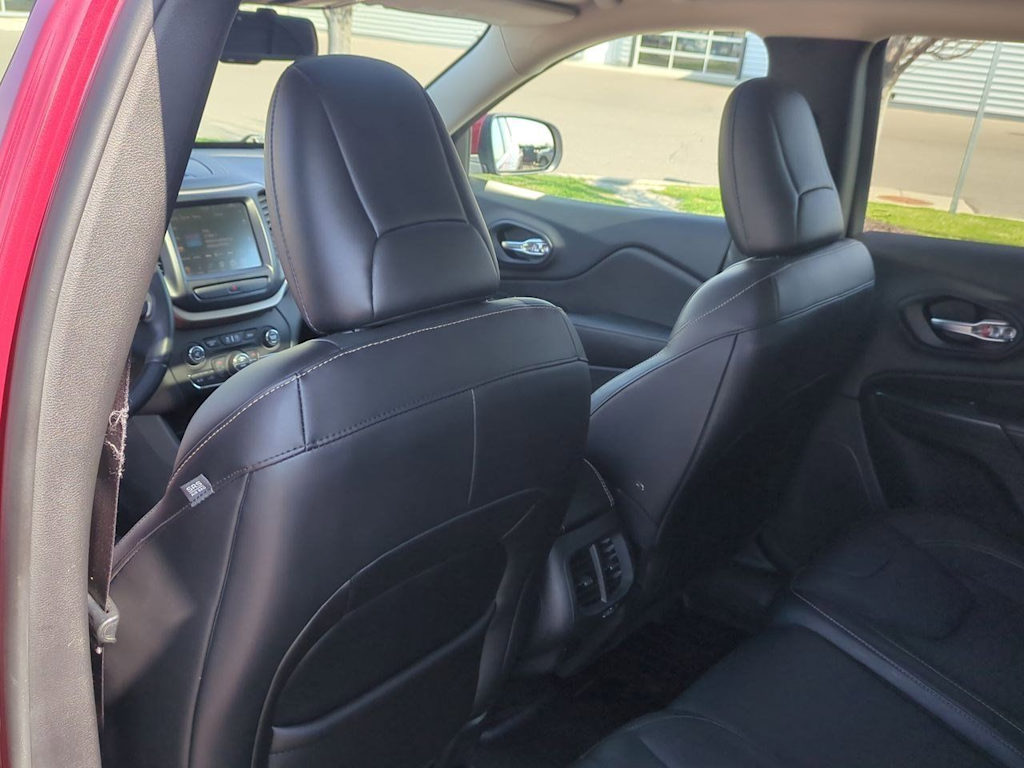 Thumbnail: 2016 Jeep Cherokee - 12