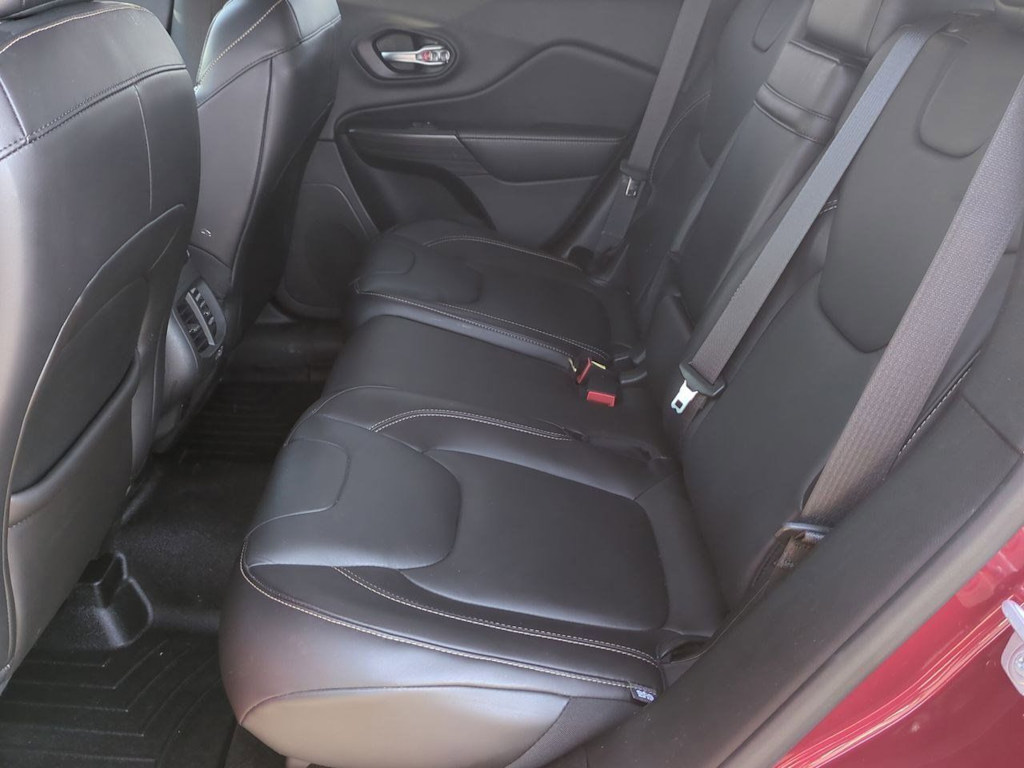 Thumbnail: 2016 Jeep Cherokee - 27