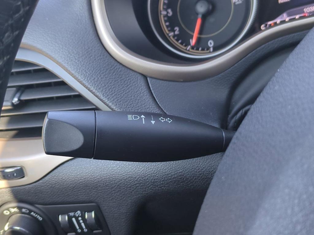 Thumbnail: 2016 Jeep Cherokee - 33