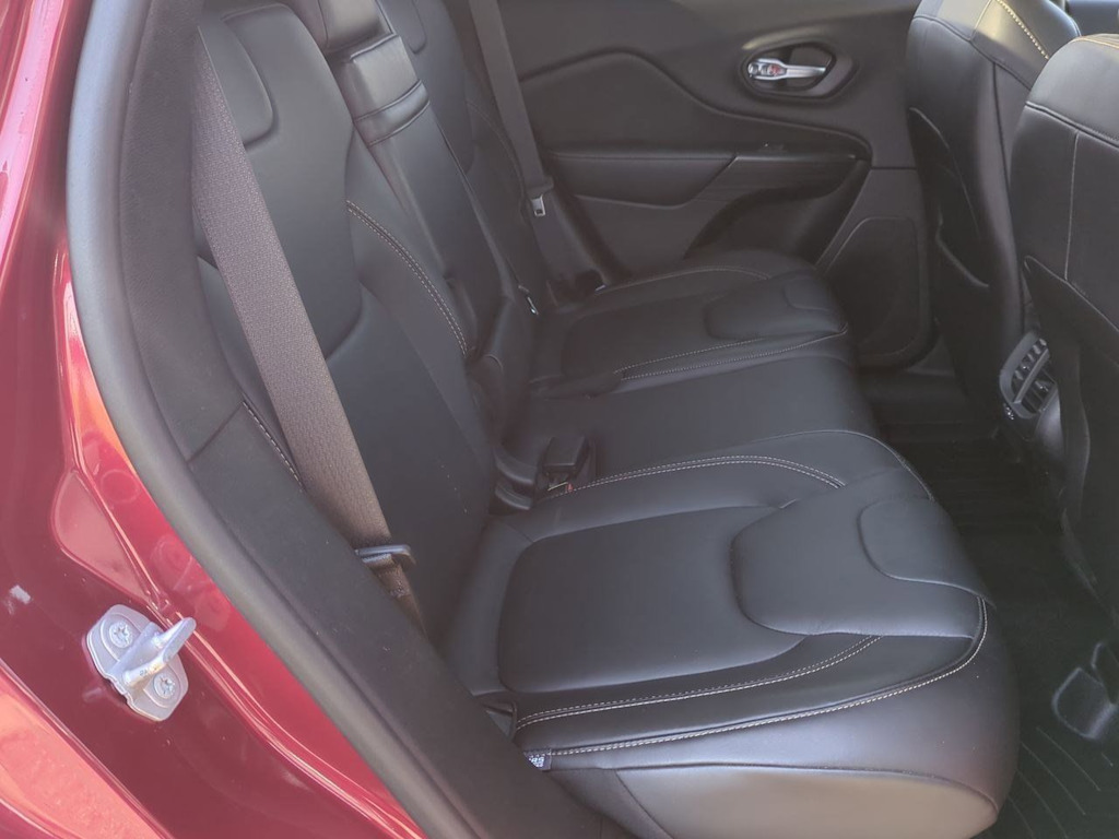 Thumbnail: 2016 Jeep Cherokee - 28