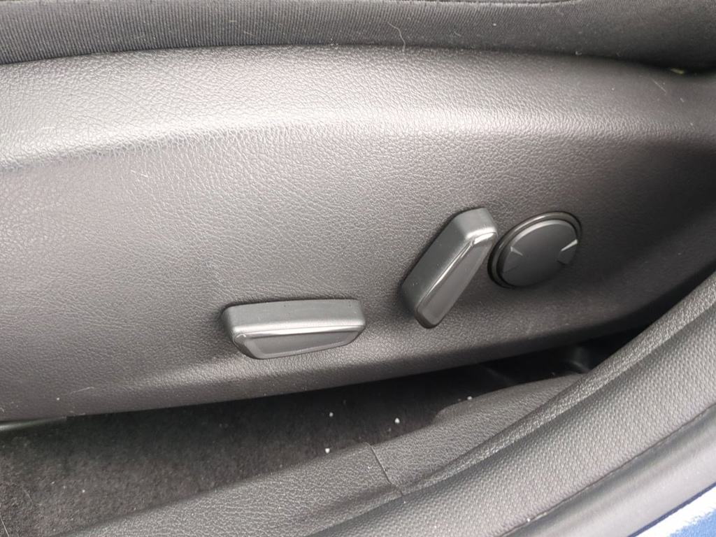 Thumbnail: 2018 Ford Focus - 25