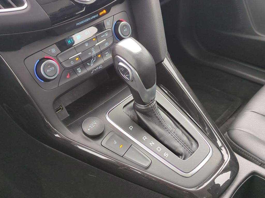 Thumbnail: 2018 Ford Focus - 15