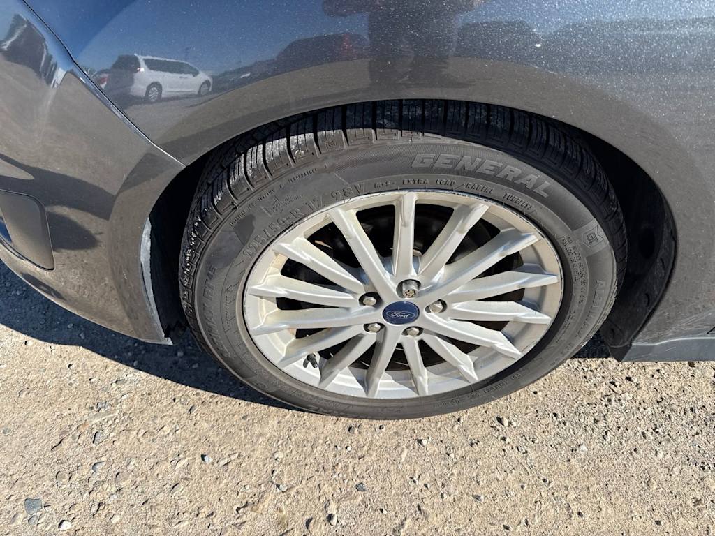 Thumbnail: 2016 Ford C-Max - 15