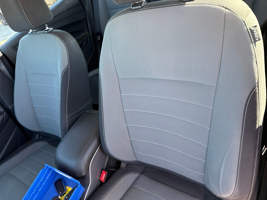 Thumbnail: 2016 Ford C-Max - 8