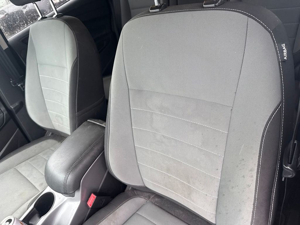 Thumbnail: 2016 Ford Escape - 9