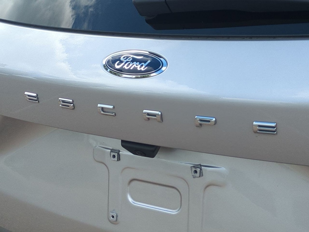 Thumbnail: 2020 Ford Escape - 23