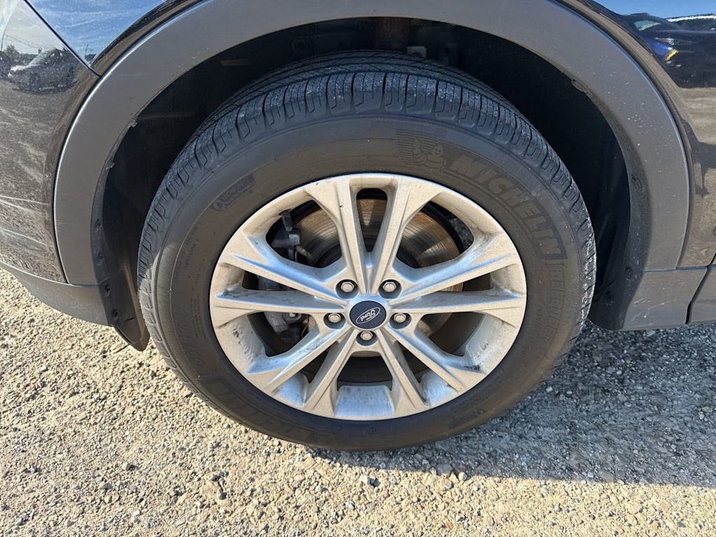 Thumbnail: 2019 Ford Escape - 17