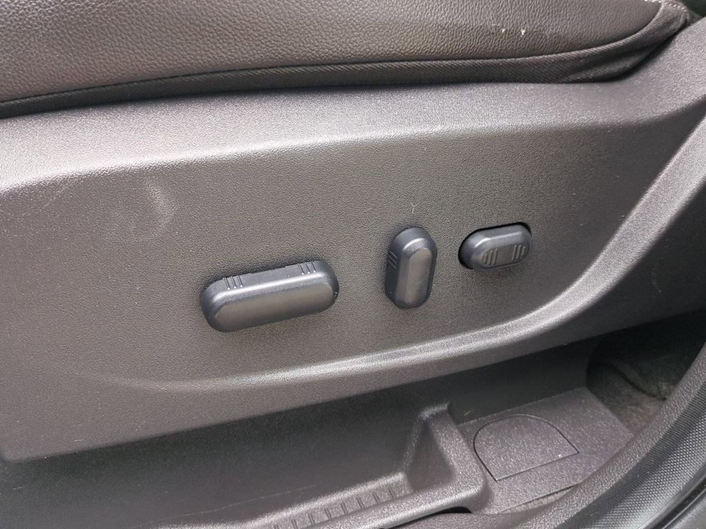 Thumbnail: 2013 Ford Escape - 25