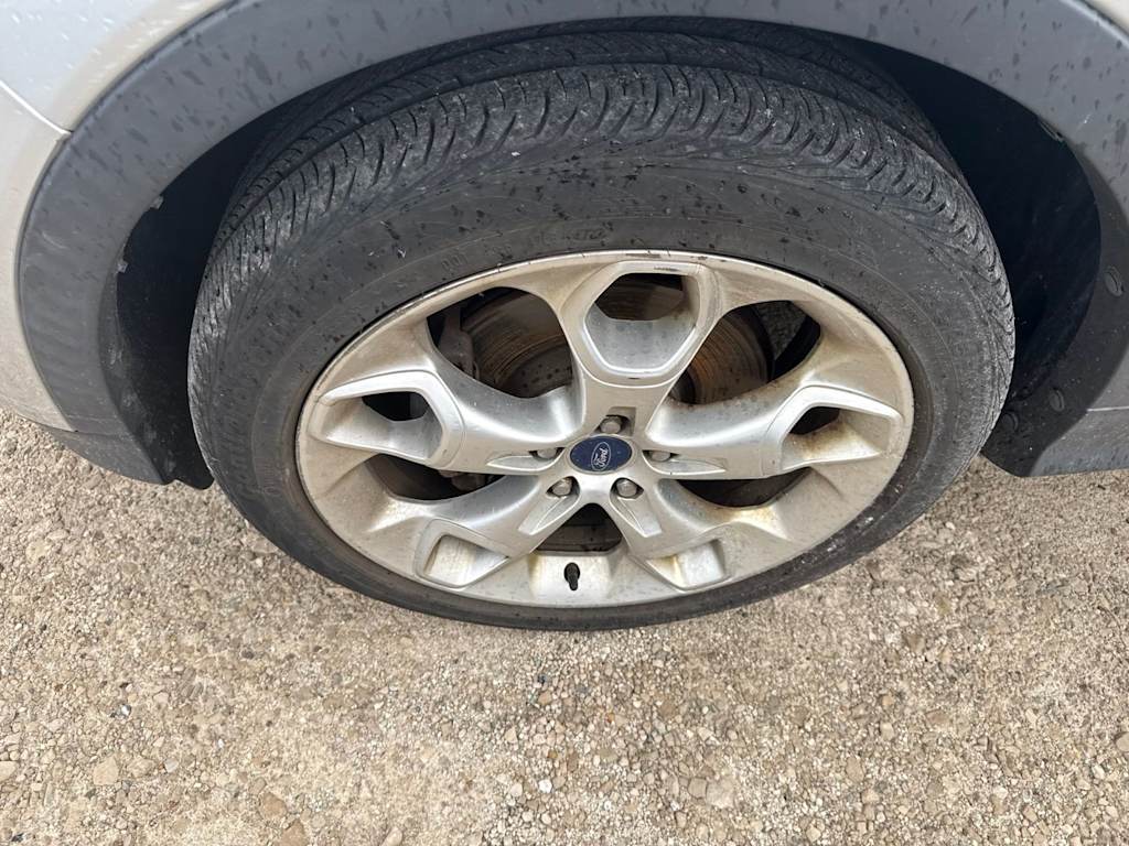 Thumbnail: 2013 Ford Escape - 15