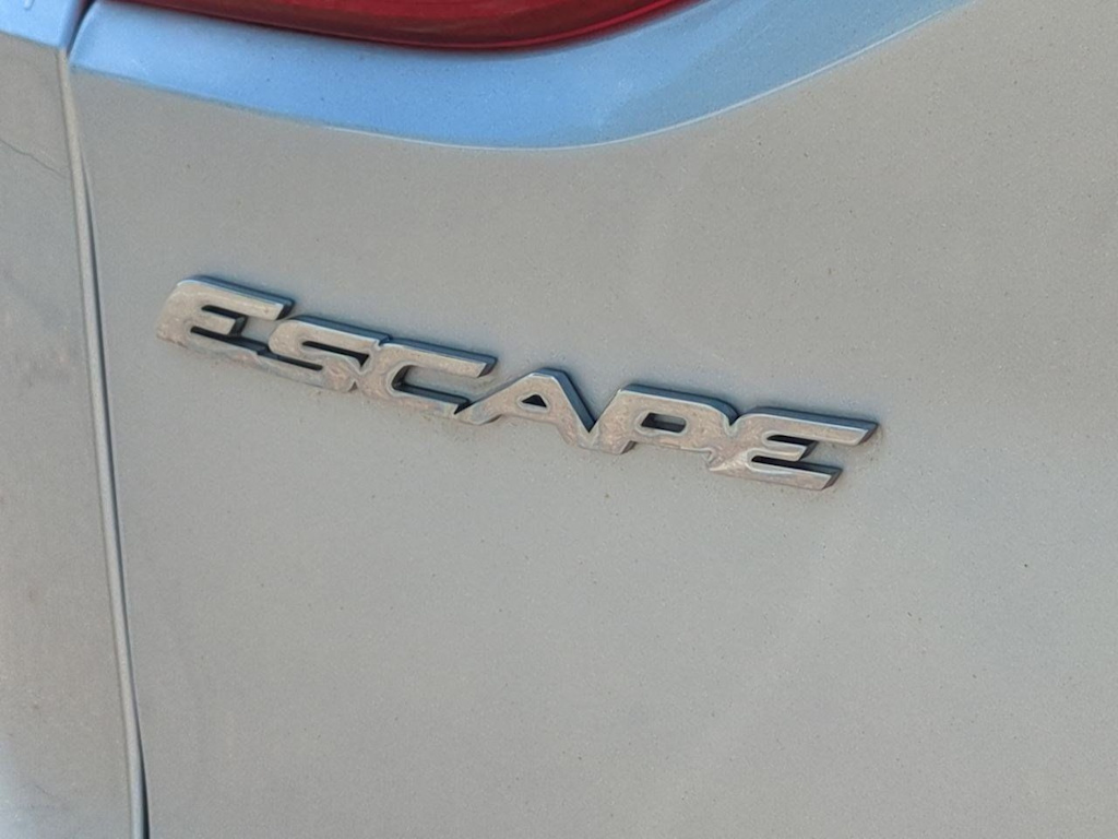 Thumbnail: 2013 Ford Escape - 7