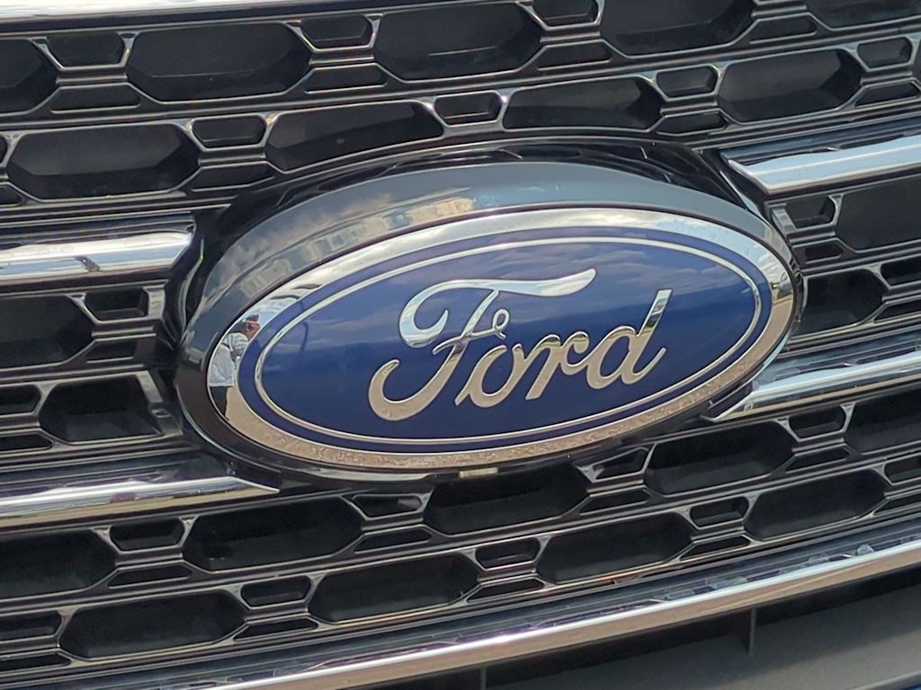 Thumbnail: 2020 Ford Explorer - 7