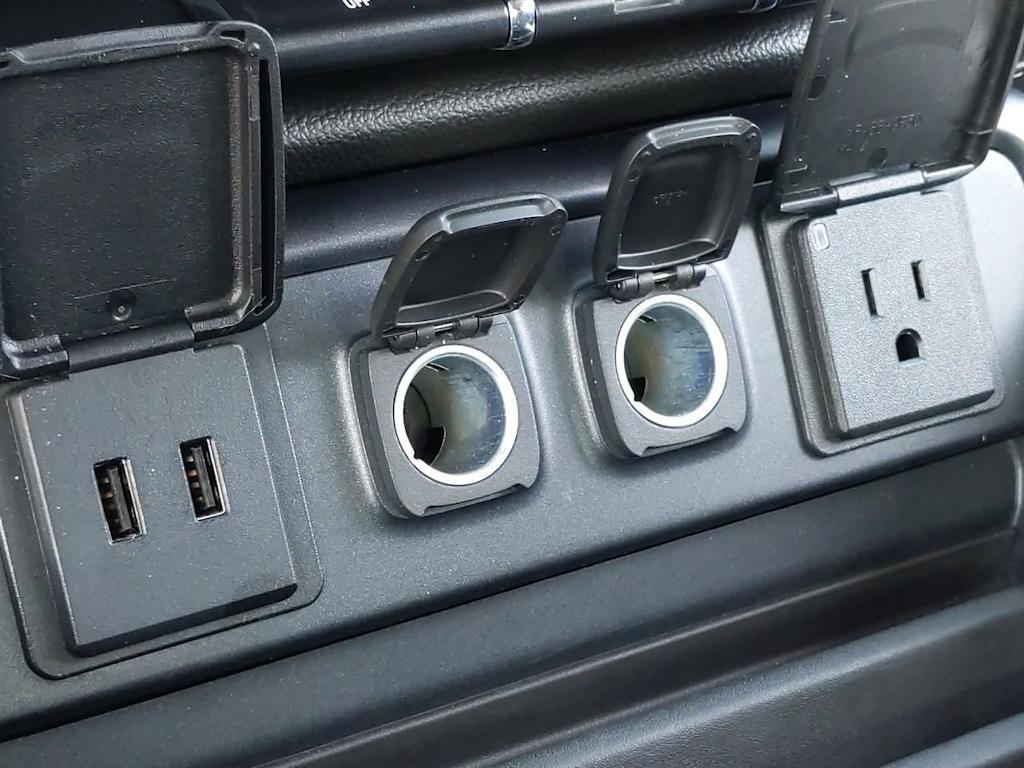 Thumbnail: 2016 Chevrolet Silverado 1500 - 33