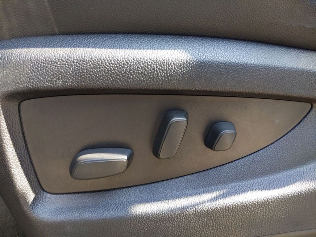 Thumbnail: 2016 Chevrolet Silverado 1500 - 25