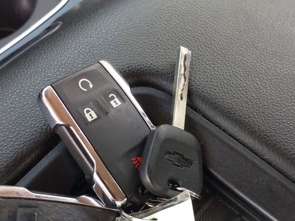 Thumbnail: 2016 Chevrolet Silverado 1500 - 18