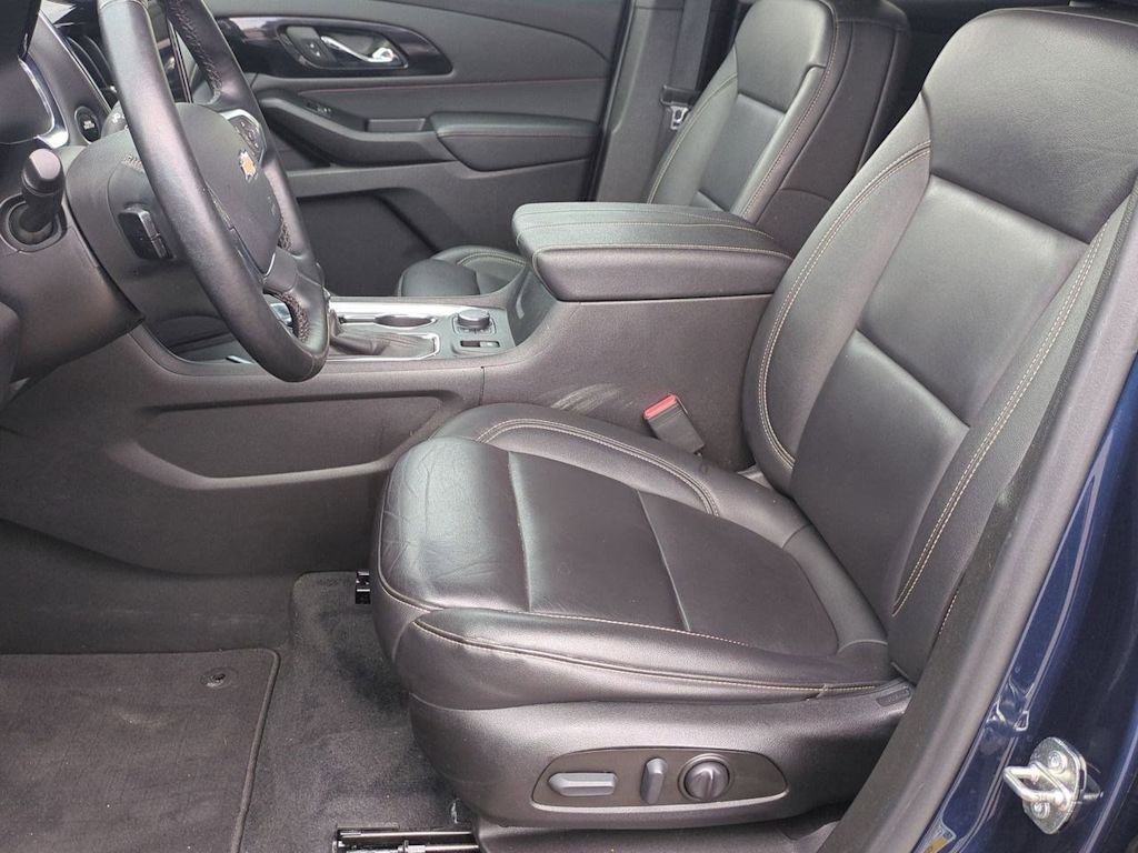 Thumbnail: 2023 Chevrolet Traverse - 10