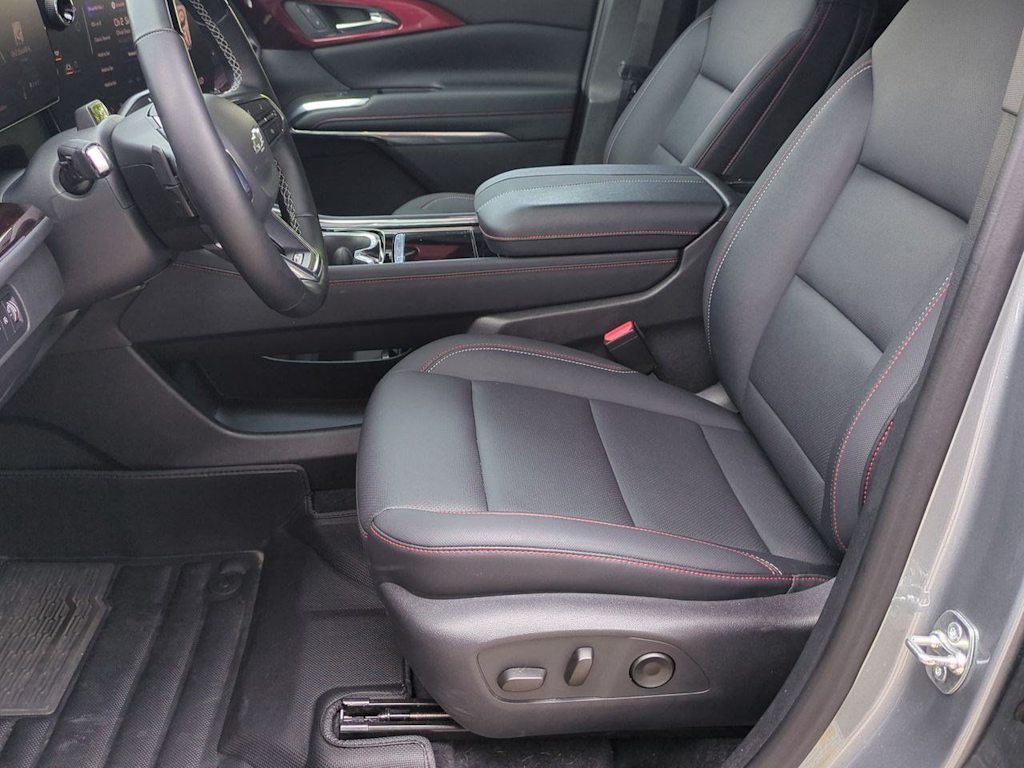 Thumbnail: 2025 Chevrolet Traverse - 10