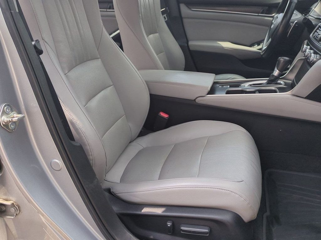 Thumbnail: 2018 Honda Accord - 11