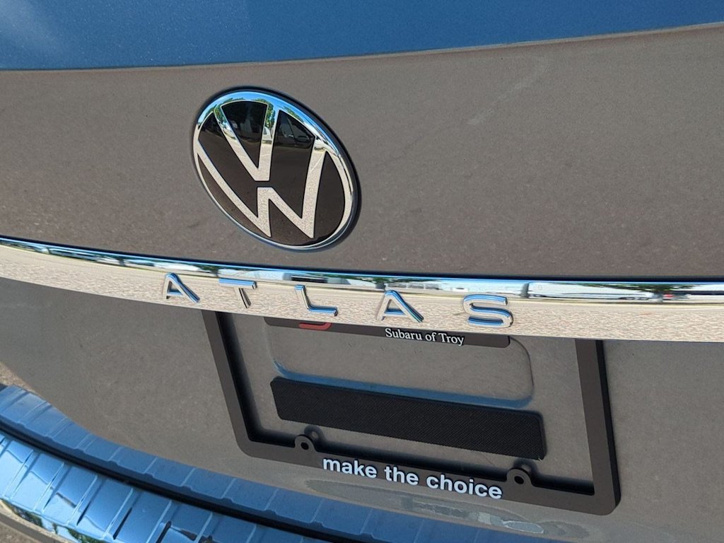 Thumbnail: 2023 Volkswagen Atlas - 24