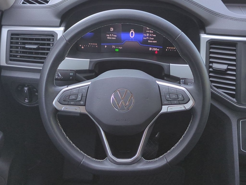 Thumbnail: 2023 Volkswagen Atlas - 13