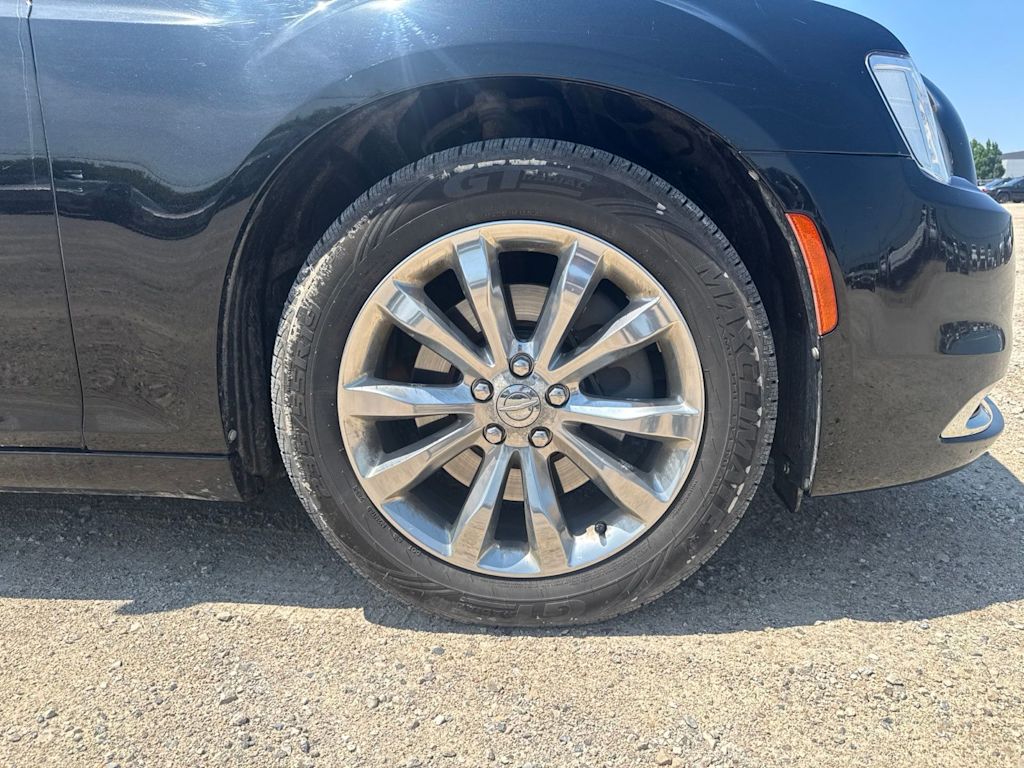 Thumbnail: 2016 Chrysler 300 - 6