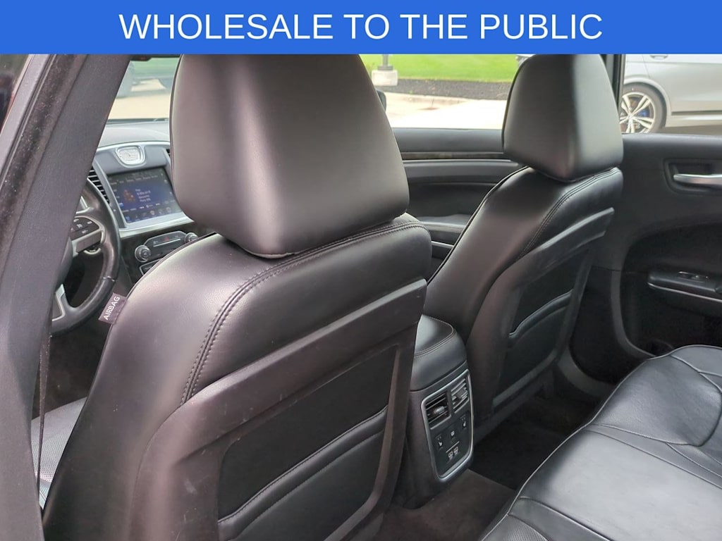 Thumbnail: 2016 Chrysler 300 - 11