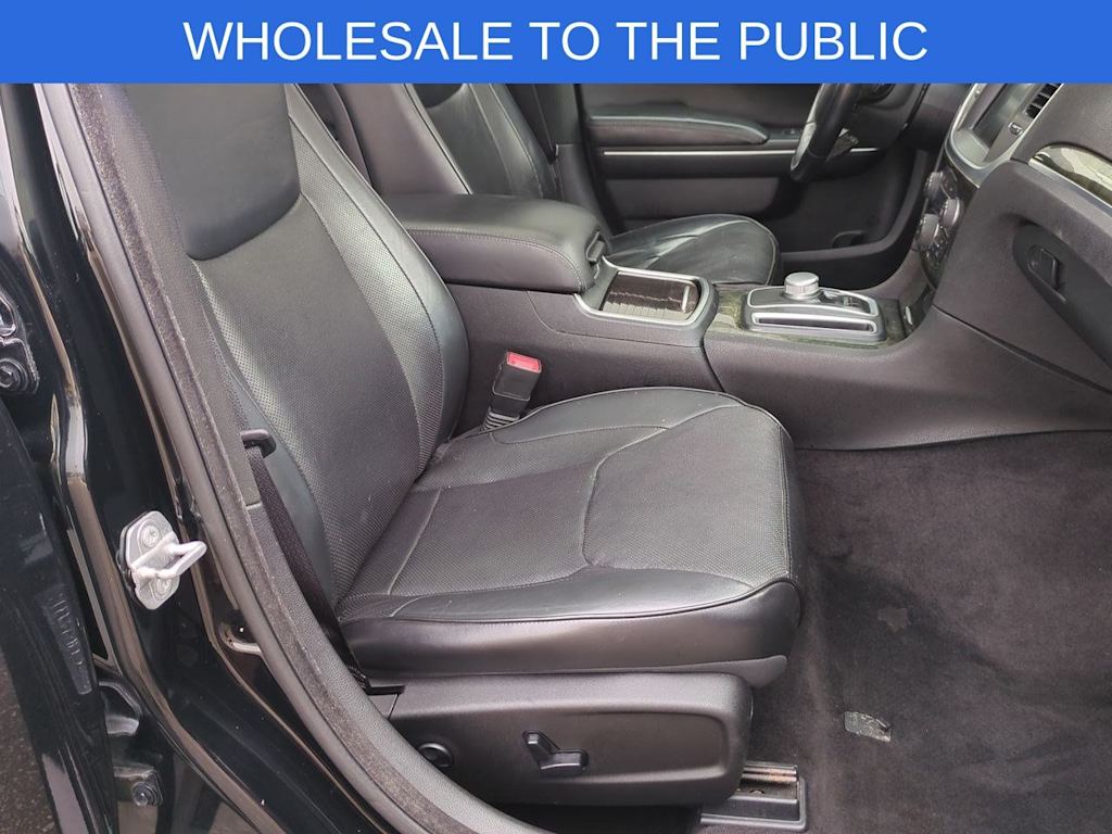 Thumbnail: 2016 Chrysler 300 - 28