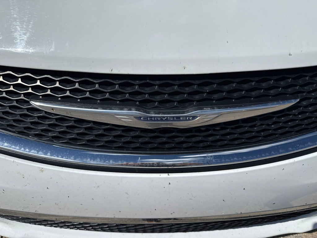 Thumbnail: 2017 Chrysler Pacifica - 7