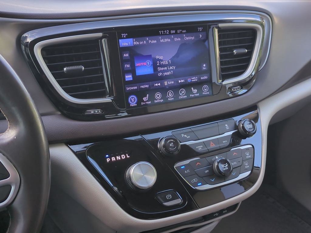 Thumbnail: 2017 Chrysler Pacifica - 14