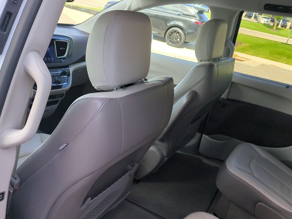 Thumbnail: 2017 Chrysler Pacifica - 12