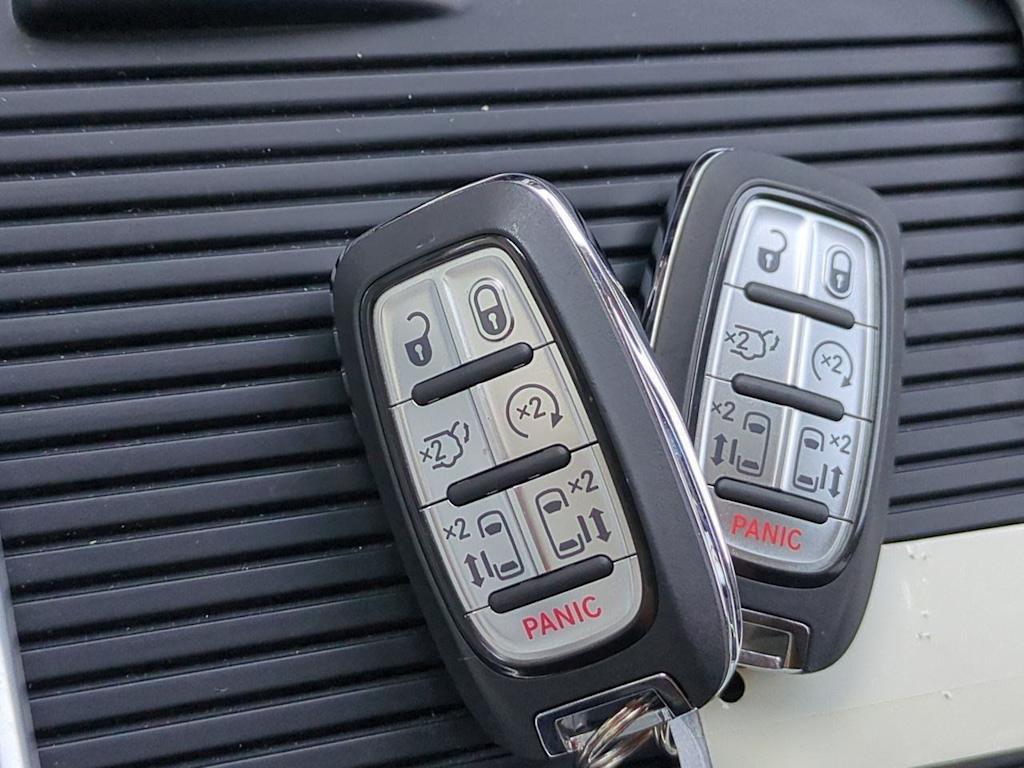 Thumbnail: 2024 Chrysler Pacifica - 35