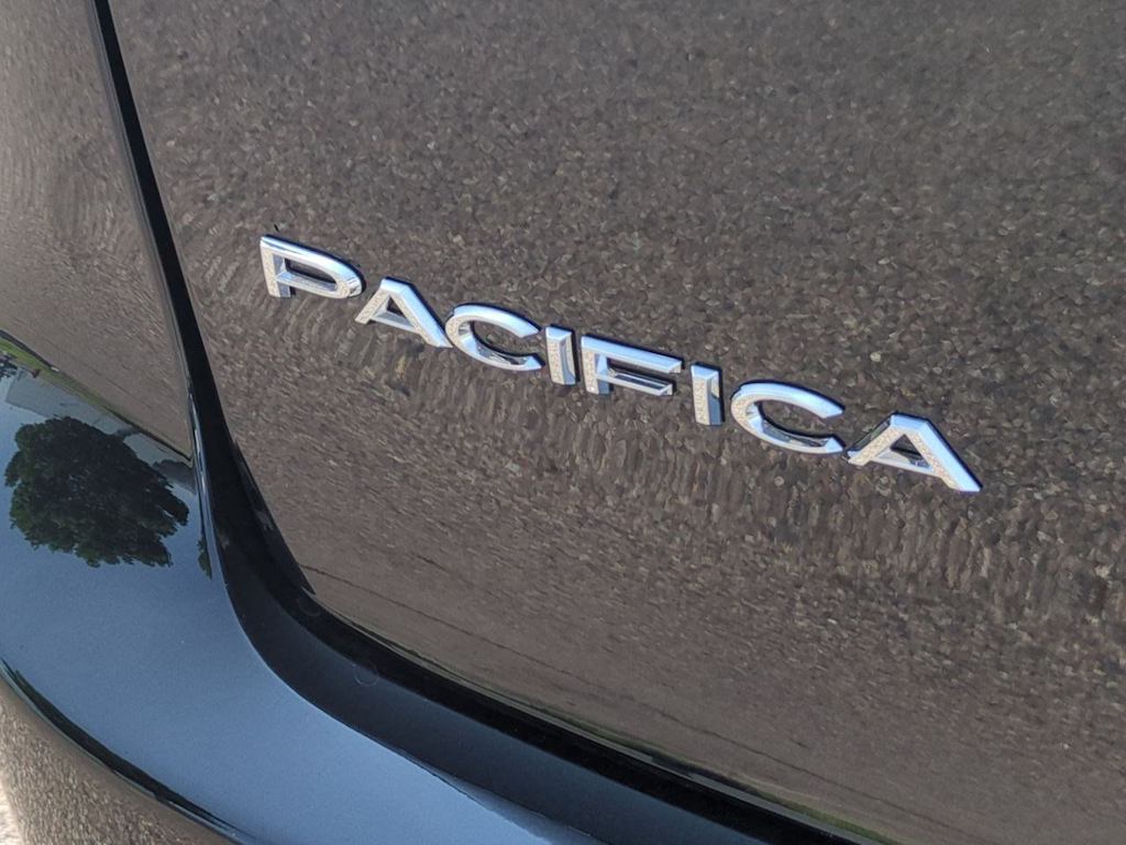 Thumbnail: 2024 Chrysler Pacifica - 7