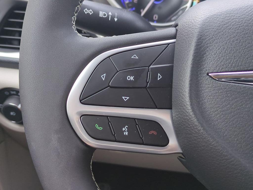 Thumbnail: 2024 Chrysler Pacifica - 28