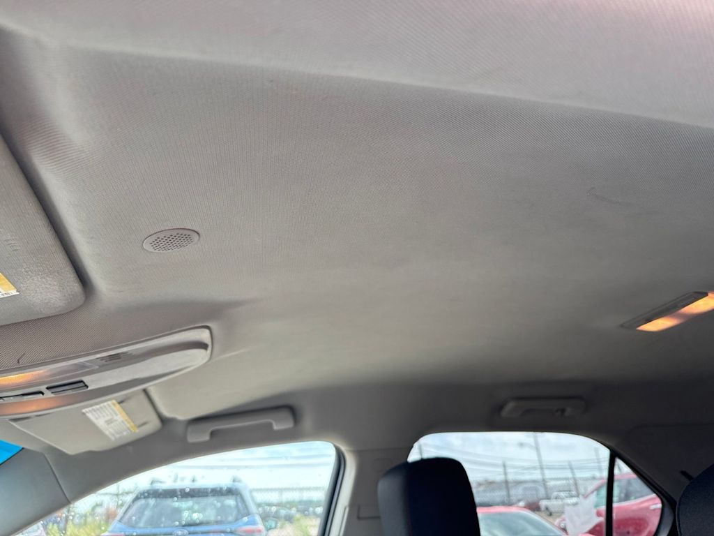 Thumbnail: 2011 Chevrolet Equinox - 20