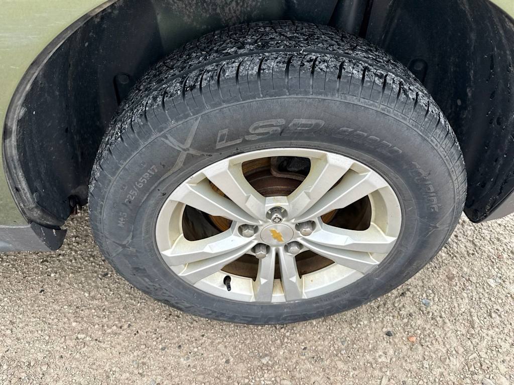 Thumbnail: 2011 Chevrolet Equinox - 16