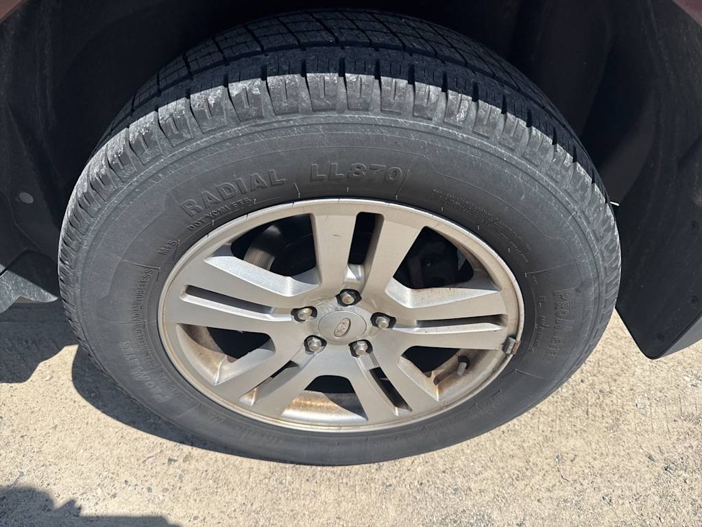 Thumbnail: 2009 Ford Edge - 17