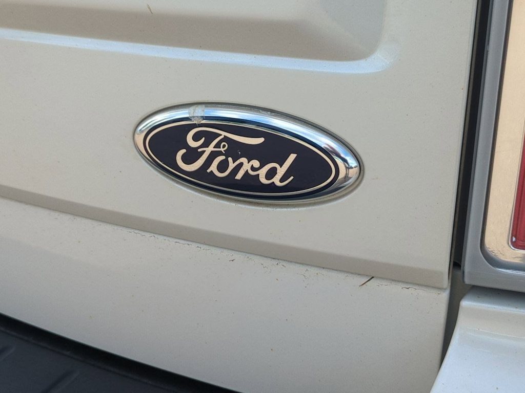 Thumbnail: 2014 Ford Flex - 23