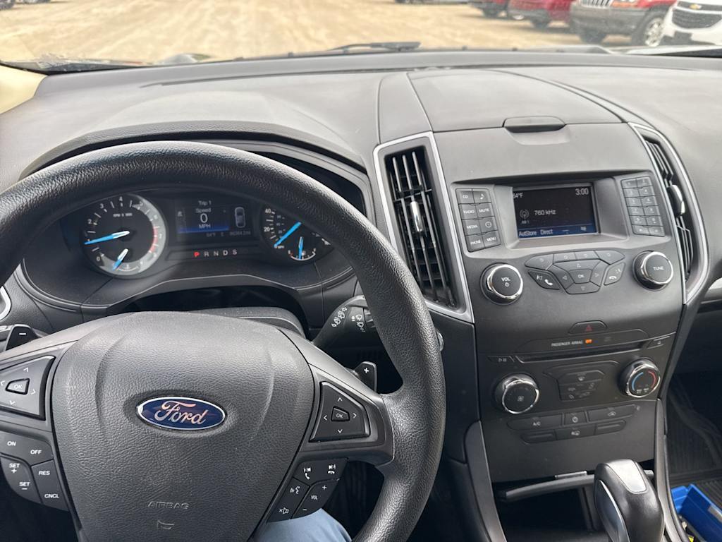 Thumbnail: 2017 Ford Edge - 2
