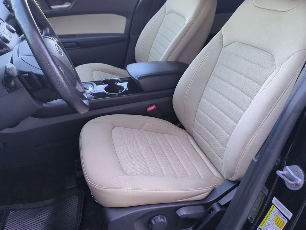 Thumbnail: 2017 Ford Edge - 10