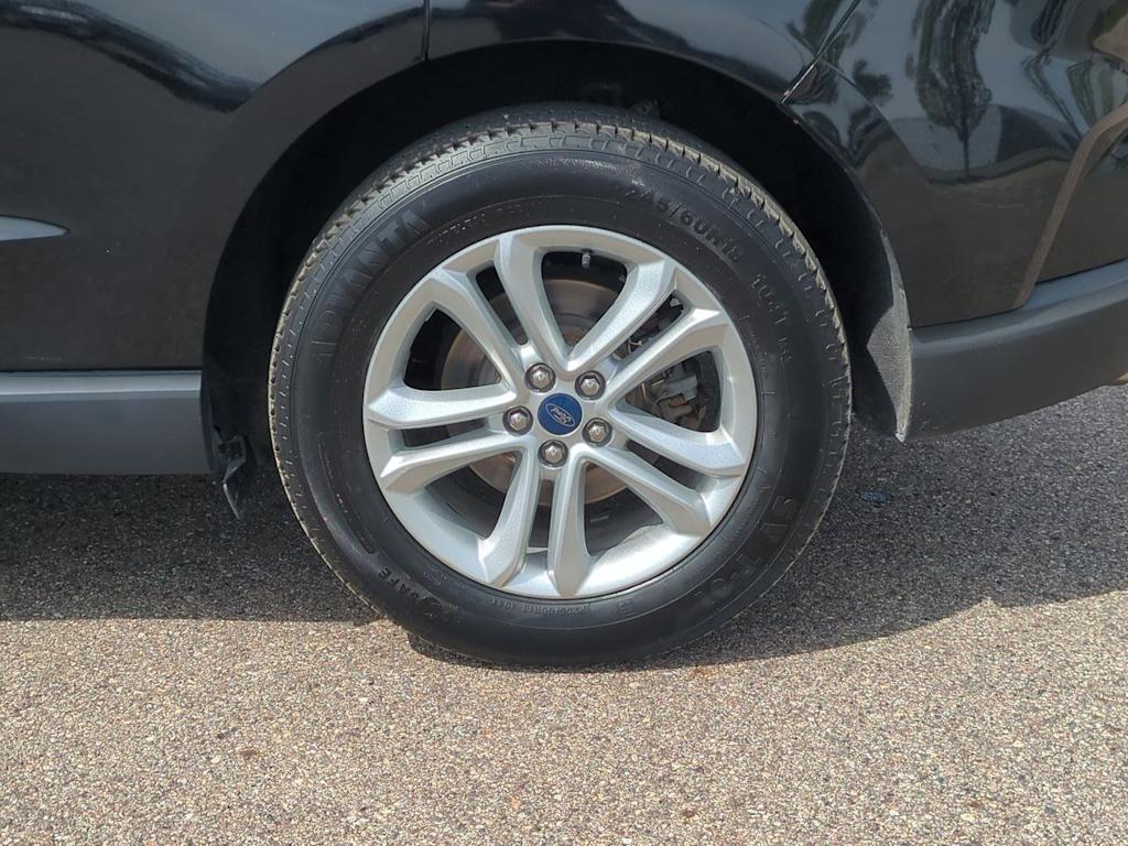 Thumbnail: 2019 Ford Edge - 8