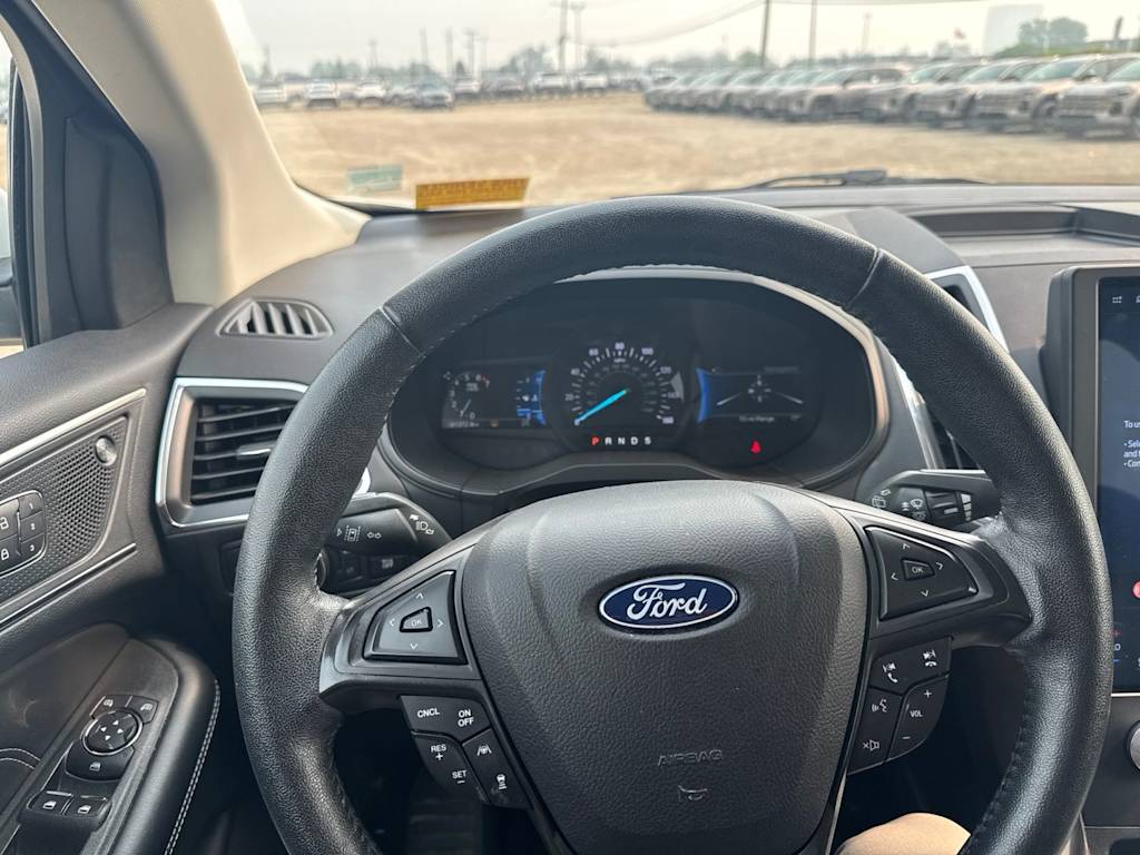 Thumbnail: 2022 Ford Edge - 2