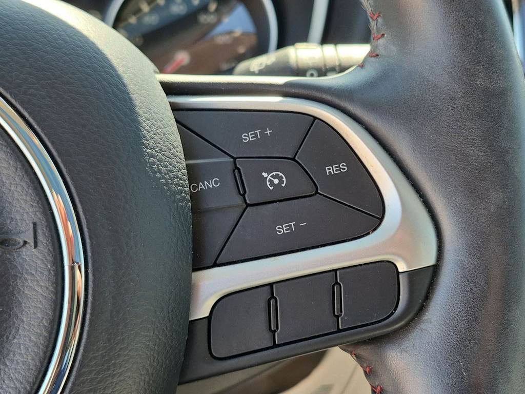 Thumbnail: 2018 Jeep Compass - 24
